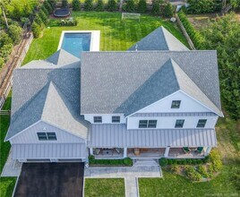 17 Stony Brook Rd in Westport, CT - Building Photo - Building Photo