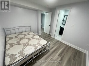 30 Lavron Ct in Markham, ON - Building Photo - Building Photo