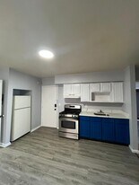 330 Broadway, Unit 3 in Bayonne, NJ - Building Photo