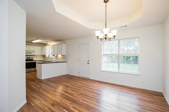 215 Broyles St in Farmington, AR - Building Photo - Building Photo