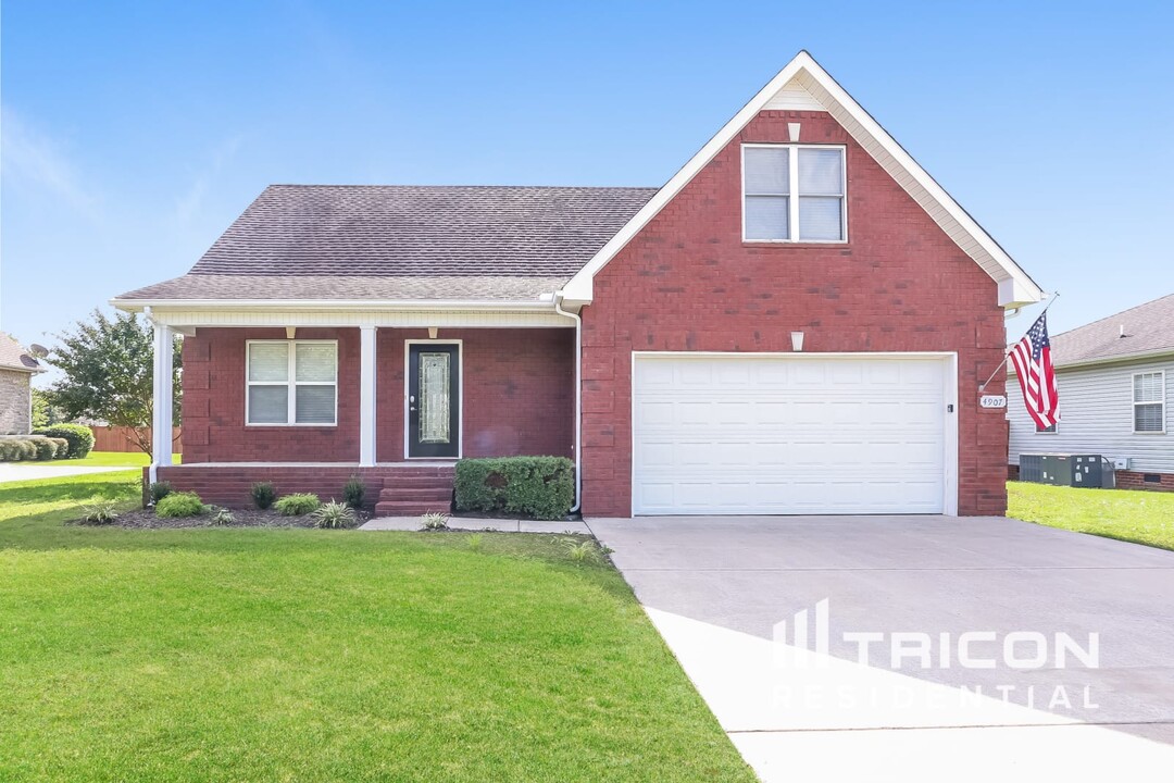 4907 Court Dr in Murfreesboro, TN - Building Photo