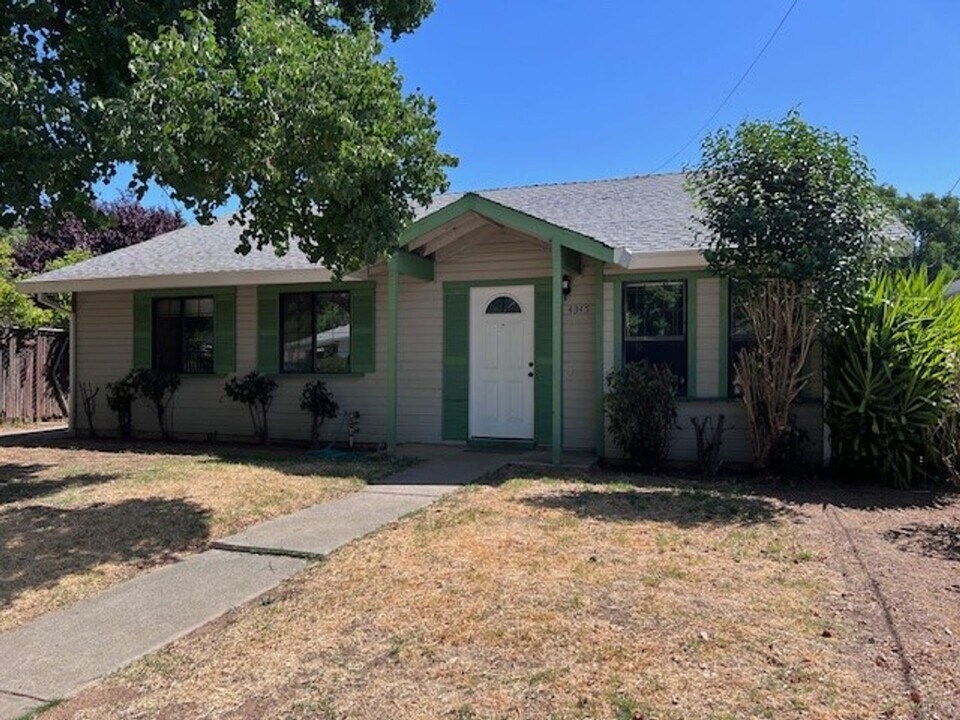 4345 73rd St in Sacramento, CA - Building Photo