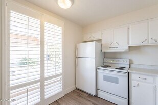 13001 N 113th Ave in Youngtown, AZ - Building Photo