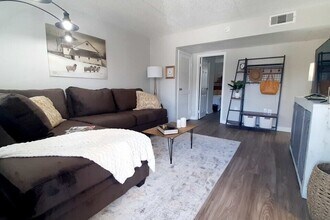 The 902 in Murfreesboro, TN - Building Photo - Building Photo