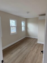 3 Railroad Ave in Babylon, NY - Building Photo - Building Photo
