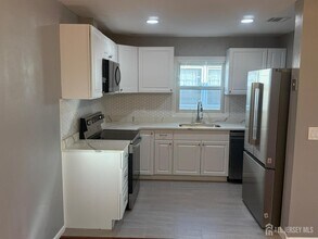 354 Bruck Ave in Perth Amboy, NJ - Building Photo - Building Photo