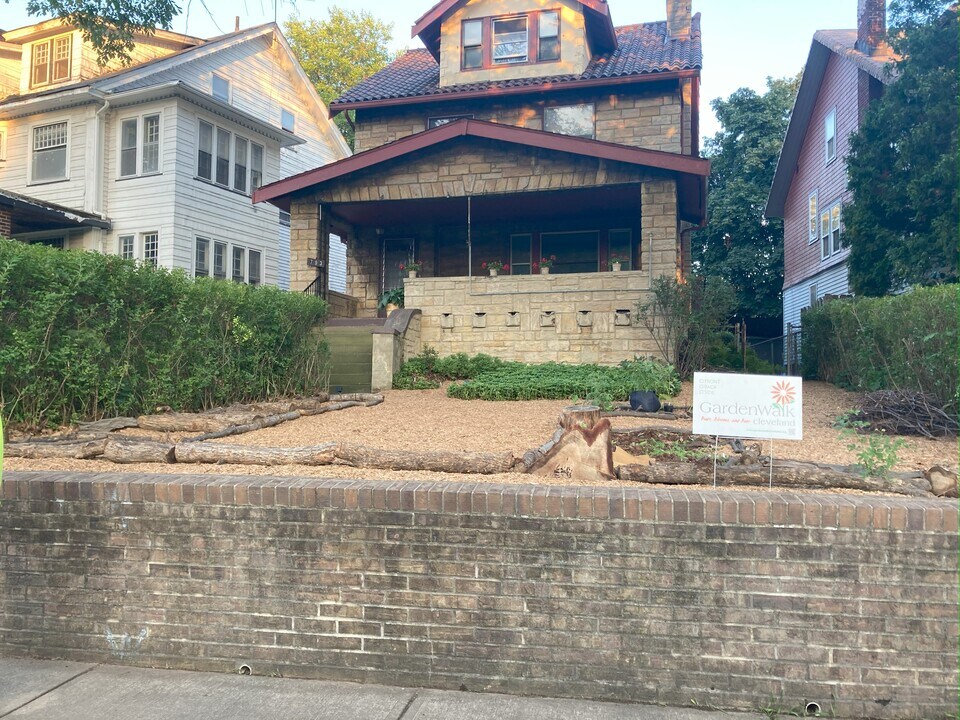 793 East Blvd in Cleveland, OH - Building Photo