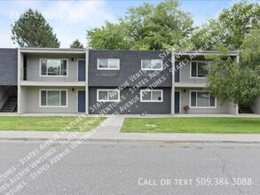 2365 Hood Ave in Richland, WA - Foto de edificio - Building Photo