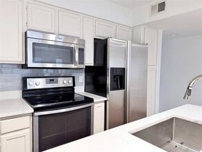 4411 Gilbert Ave in Dallas, TX - Building Photo - Building Photo