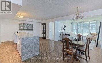 15 Singer Ct in Toronto, ON - Building Photo - Building Photo