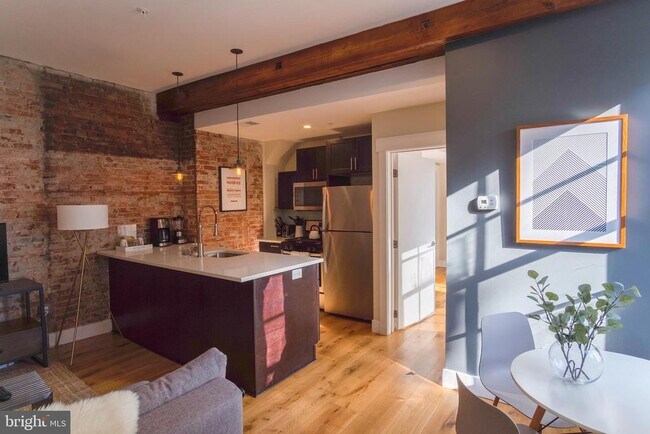 238 S 20th St in Philadelphia, PA - Building Photo - Building Photo