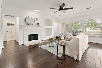 99 S Wynnoak Cir in Spring, TX - Building Photo - Building Photo