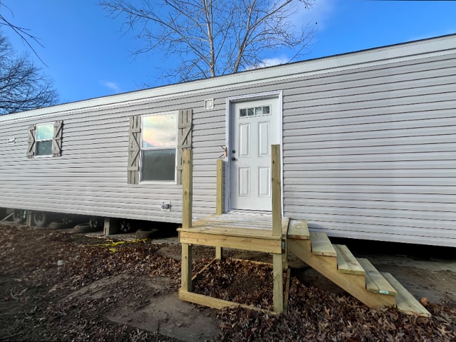 property at 1405 Elm Hills Blvd