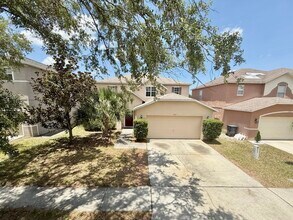 10325 Boyette Creek Blvd in Riverview, FL - Foto de edificio - Building Photo