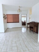 957 W 67th St in Hialeah, FL - Building Photo - Building Photo