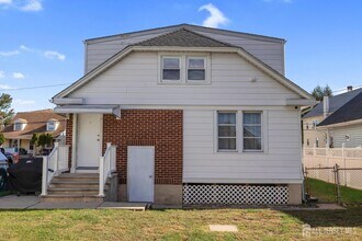 148 S 4th Ave in Manville, NJ - Building Photo - Building Photo