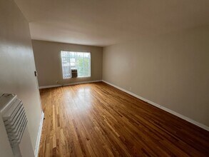 478 Landfair Ave in Los Angeles, CA - Building Photo - Interior Photo