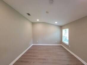 1107 Roosevelt in La Marque, TX - Building Photo - Building Photo