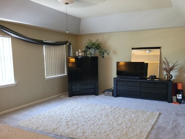 741 Regal Ln in Algonquin, IL - Building Photo - Building Photo