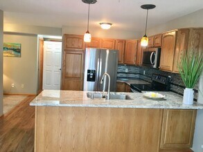 5306 Meadowlark Ln, Unit 4234 in Cedar Falls, IA - Building Photo - Building Photo
