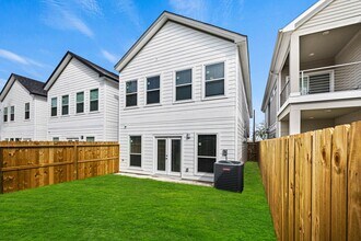 4512 Noble St in Houston, TX - Building Photo - Building Photo