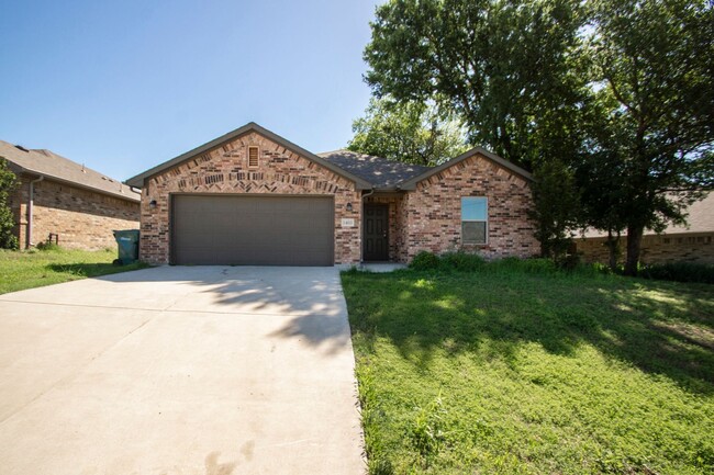 property at 1403 Southridge Ln