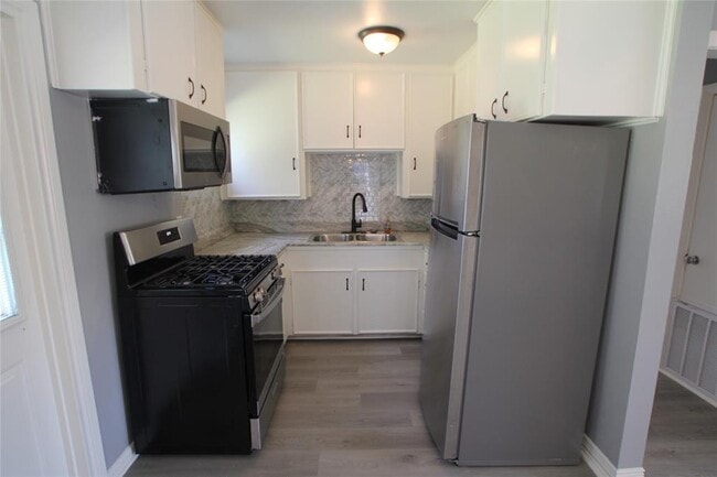 1207 Trimm Ave in Pasadena, TX - Building Photo - Building Photo