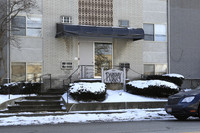 Parkway Arms Apartment in Lakewood, OH - Foto de edificio - Building Photo