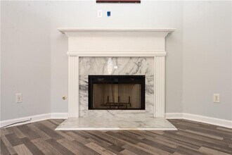 811 Sugar Oak Ln in Lawrenceville, GA - Building Photo - Building Photo