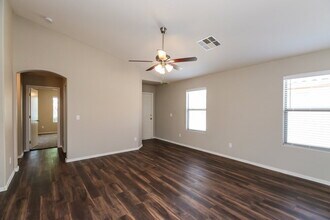 32647 N Cherry Creek Rd in San Tan Valley, AZ - Building Photo - Building Photo