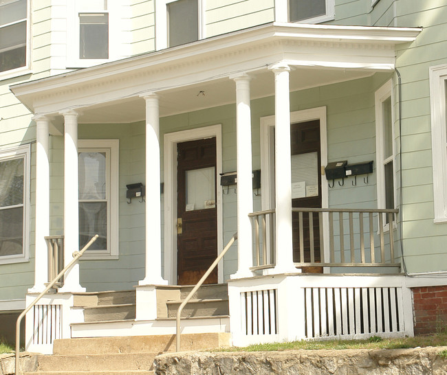 57 Gates St in Manchester, NH - Building Photo - Building Photo