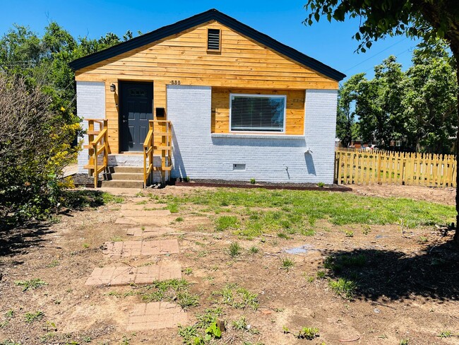 555 E Harmon Dr in Midwest City, OK - Building Photo - Building Photo