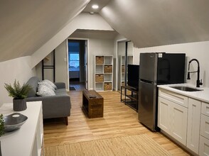 300 Magnolia St-Unit -3 in Highland Park, NJ - Building Photo - Building Photo