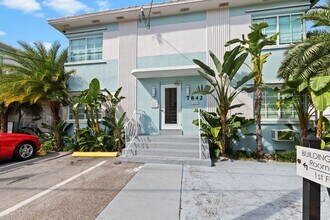 7842 Abbott Ave in Miami Beach, FL - Building Photo - Building Photo