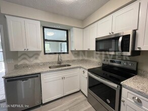 614 Charles Carroll St in Orange Park, FL - Building Photo - Building Photo