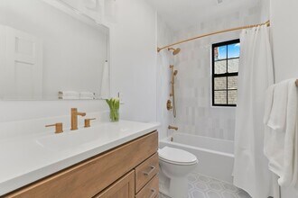 6 Elton St, Unit 3 in Boston, MA - Foto de edificio - Building Photo