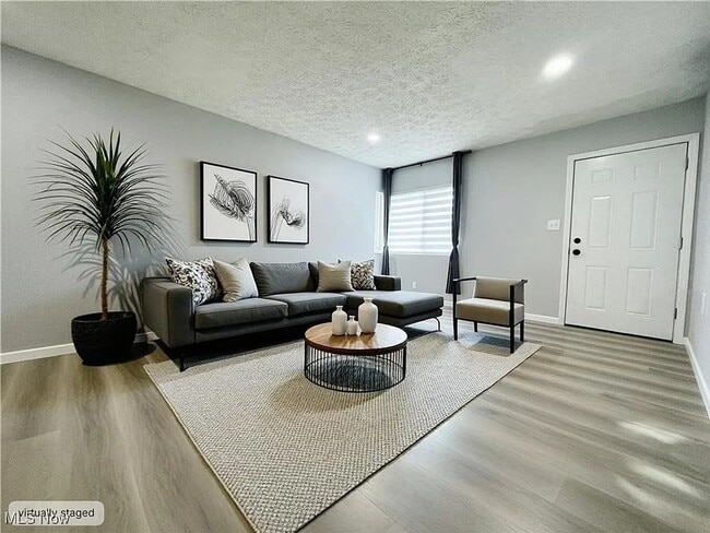 59 Hemlock Dr in Euclid, OH - Building Photo - Building Photo