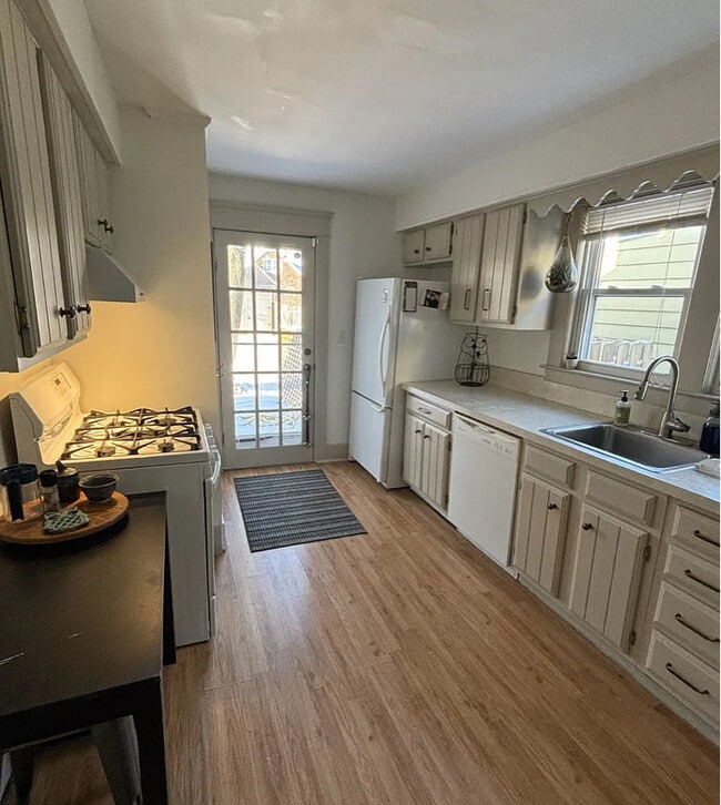 807 N Magnolia Ave in Lansing, MI - Building Photo - Building Photo