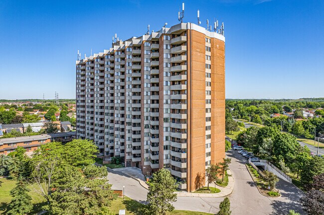 Robin Hood in Toronto, ON - Building Photo - Building Photo