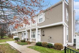 41712 Onaway Dr in Northville, MI - Building Photo