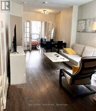55 Bloor St E in Toronto, ON - Building Photo - Building Photo
