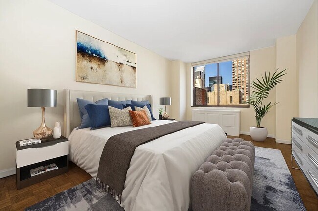 245 E 44th St in New York, NY - Foto de edificio - Building Photo