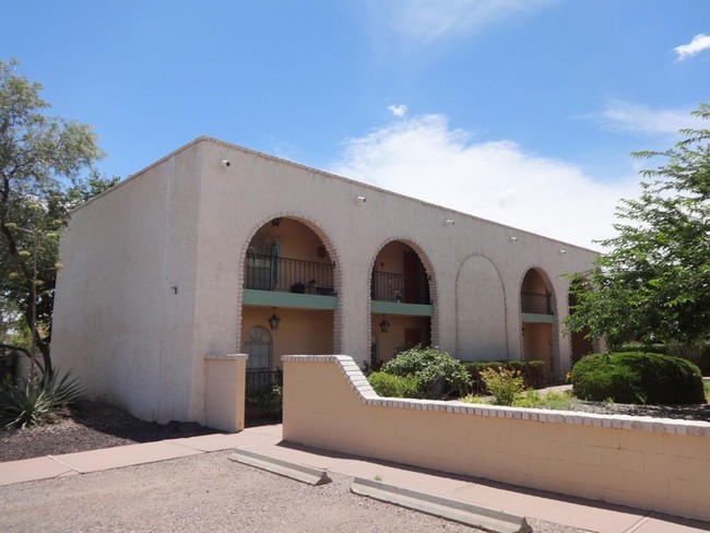 1800 S Santa Monica St in Deming, NM - Foto de edificio - Primary Photo