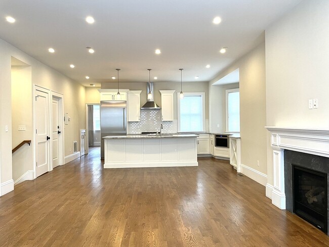 property at 468 Park Dr