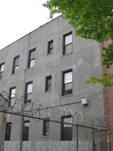 22-40 Himrod St in Flushing, NY - Building Photo - Building Photo