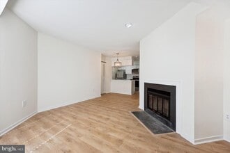 9912 Hellingly Pl in Gaithersburg, MD - Building Photo - Building Photo