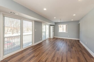 56 Woods Edge Dr in Roxbury Township, NJ - Building Photo - Building Photo