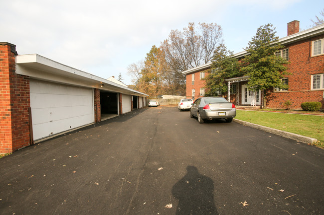 2383 Noble Rd in Cleveland Heights, OH - Building Photo - Building Photo