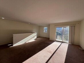 9153 Ellie Dr-Unit -Unit B in Philadelphia, PA - Building Photo - Building Photo