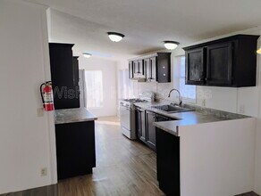 120 Evergreen St in Raritan, IL - Building Photo - Building Photo